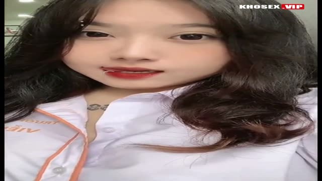 địt em chubby Xuân Thảo đánh em đỏ cả mông