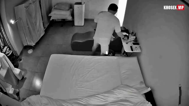 Hack Camera nhà anh mập dẫn gái xinh da trắng vú to về đụ trên ghế BDSM