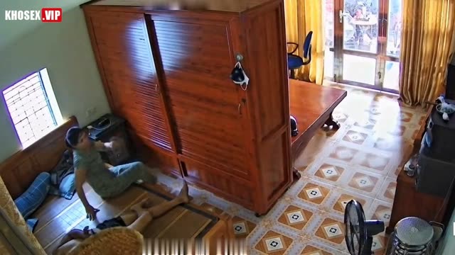 Hack Camera Vợ dâm đãng bú cu gạ chồng đụ vì quá nứng