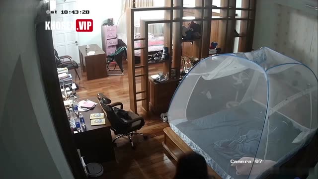 Hack Camera Cặp vợ chồng trẻ cô vợ dáng nuột mông to đụ với chồng mỗi tối – Phần 1