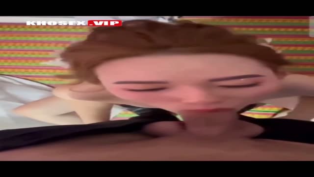 Việt Cô dâu chú rể tranh thủ địt nhau khi họ hàng đang hát karaoke mừng đám cưới