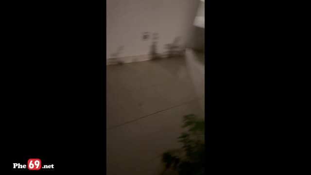 Việt Lucypham204 địt public với bạn trai từ trong phòng ra tới ngoài sân vườn khu Resort (Phần 2)
