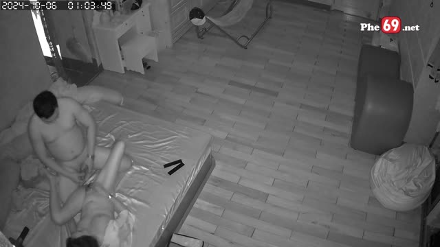 Hack Camera cặp vợ chồng mới cưới ông chồng đụ cực dai làm vợ lên đỉnh (Ban đêm) – Phần 3