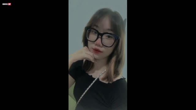 Chịch em kính cận dâm đãng bú cu điêu luyện